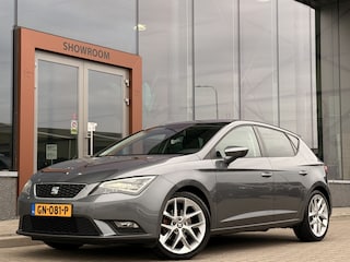 Seat Leon 1.0 EcoTSI Style Connect | Pano | Camera | Apple Carplay | Trekhaak