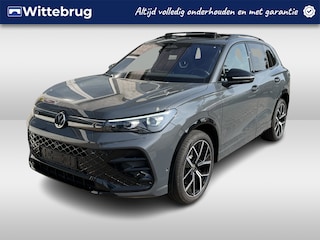 Volkswagen Tiguan 1.5 eHybrid R-Line Edition / AUTOMAAT/ 4.700 KM/ FABRIEKSGARANTIE T/M  6-2029/ 2X R-LINE/ 272PK/ MATRIX/ 20" LMV/ PANO/ ADAPT. CRUISE/ DIGITAL DASH/ 360 CAMERA/ APP-CONNECT/ NAVI/ STOEL-STUUR VERWARM./ RIJ-MODI