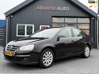 Volkswagen Jetta 1.6 Comfortline | NIEUWE APK + BEURT | AIRCO | CRUISE |