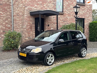 Volkswagen Polo 1.6-16V Optive Airco 5-drs PDC