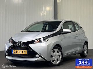 Toyota Aygo 1.0 VVT-i x-play AUTOMAAT [ NAP 1e eig. camera ]