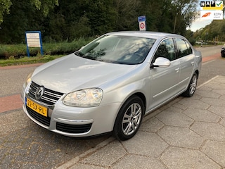 Volkswagen Jetta 2.0 FSI Comfortline