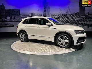 Volkswagen Tiguan 1.5 TSI ACT Highline Business R-Line *TopComfortStoelen*Pano*Virtual*Keyless*Trekhaak*