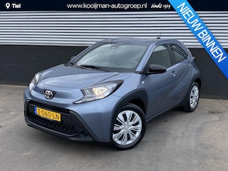Toyota Aygo 1.0 VVT-i MT Play Navigatie Apple CarPlay/Android Auto, adaptieve cruise control, achteruitrij camera, NL auto!