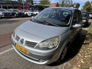 Renault Scénic 1.6-16V Privilège Luxe