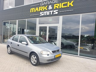 Opel Astra 1.6 16V 5D Elegance
