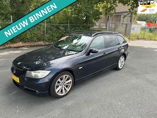 BMW 3-serie Touring 320i Business Line ZO INGERUILD DUS ZO WEG PRIJSJE