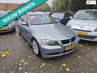 BMW 320i Dynamic Executive ZO INGERUILD DUS ZO WEG PRIJSJE