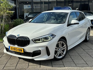 BMW 118i High Executive l M-PAKKET l SFEERVERLICHTING