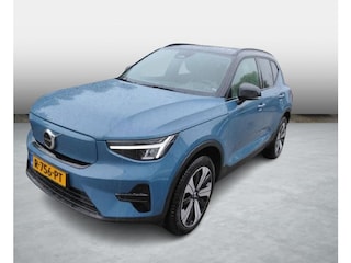 Volvo XC40 Recharge 70 kWh Plus | Trekhaak | Adaptive cruise control | Stoel- en stuurwielverwarming | Getint glas | Warmtepomp |