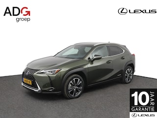 Lexus UX 250h Preference Line | 18 Inch Lichtmetalen velgen | Privacy Glass | Blind Spot Monitor | Keyless Entry