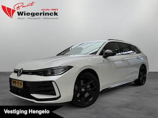 Volkswagen Passat Variant 1.5 eHybrid R-Line Business 272PK Trekhaak, 360 graden Camera, D