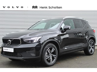 Volvo XC40 B3 Automaat Essential Edition | Lichtmetalen velgen 5-spaaks 18" | Onyx Black Metallic | Extra Getint Glas | Park Assist Voor | Driver Assist | Dodehoekdetectie Met Correctie | Achteruitrij Assistent | Autonomous Emergency Braking | Electronic Climate Controle | Stoel + Stuur Verwarmend |