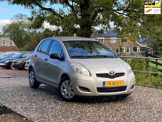 Toyota Yaris 1.3 VVTi Comfort | 1e eigenaar! | NAP | 5 deurs + Airco nu €4.975,-!!