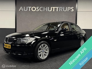 BMW 318i Business Line 97.000 km NAP !