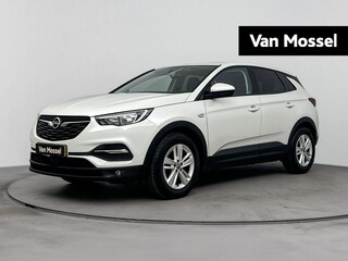 Opel Grandland X 1.2 Turbo 131Pk Online Edition | Navigatie | Climate Control | Cruise Control & Snelheidsbegrenzer | Parkeersensoren Voor & Achter | Regensensor | Privacy Glass |