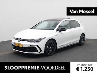 Volkswagen Golf 1.5 eTSI R-Line Business | Panoramadak | Camera | Navigatie | Stoelverwarming | Sfeerverlichting |