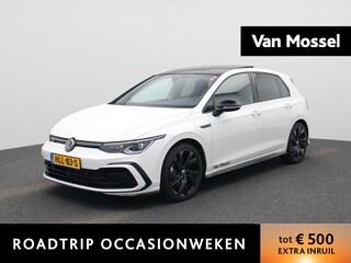 Volkswagen Golf 1.5 eTSI R-Line Business | Panoramadak | Camera | Navigatie | Stoelverwarming | Sfeerverlichting |