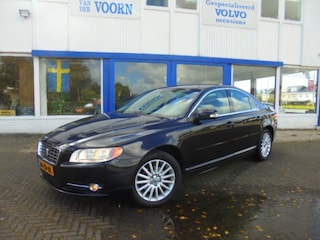 Volvo S80 2.5 T MOMENTUM,AUT,LEDER,TREKH,17 INCH,ORG NL!! NIEUWSTAAT!