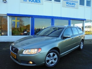 Volvo V70 2.5T MOMENTUM,AUT,TREKH,COMPLEET ONDERHOUD,DYN AUDIO,TOPSTAAT!