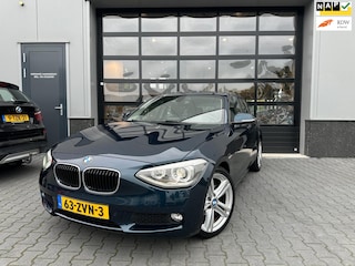 BMW 116i Upgrade Edition AUTOMAAT LEER OPEN DAK