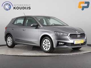 Skoda Fabia 1.0 TSI Business Edition (Stoelverw. / Camera / Navi / Draadloos carplay / Keyless)