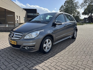Mercedes-Benz B-klasse 200 Avantgarde Automaat [ ecc,xenon,cruise,lmv,pdc,trekhaak ]