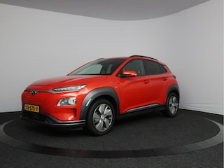 Hyundai Kona EV Premium 64 kWh | Schuif-kanteldak | Warmtepomp