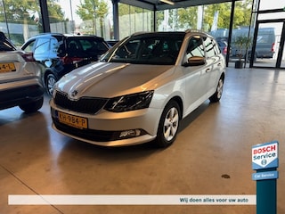 Skoda Fabia 1.2 TSi Ambition Businessline Pro, dealer onderhouden,trekhaak
