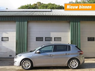 Peugeot 308 1.2 PURETECH STYLE