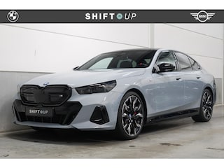 BMW i5 M60 xDrive 84 kWh Bowers Wilkins | Panoramadak | CoPilot | Elektr. Trekhaak