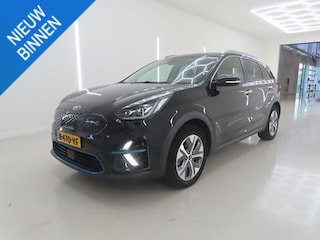 Kia Niro EXECUTIVELINE 64 kWh I FASE 3 I ACCU = 100% I P-CAMERA I STOELVERWARMING I LEDEREN BEKLEDING