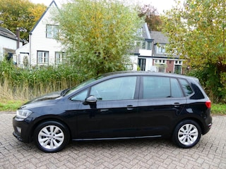 Volkswagen Golf Sportsvan 1.2 TSI Highline 110pk Clima Navi Trekhaak 1300kg.