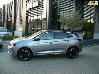 Opel Grandland 1.2 Turbo Business Elegance Automaat