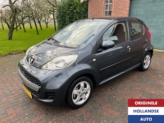 Peugeot 107 1.0-12V XS Automaat Airco ParkeerSensoren Aux