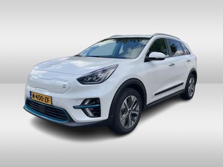 Kia Niro DynamicPlusLine 64 kWh / Camera / Schuifdak / Leder / Keyless / Navigatie / Dodehoek / DAB / Cruise Control