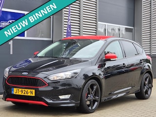 Ford Focus 1.5 EcoBoost 150pk ST-line Black Edition