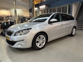 Peugeot 308 1.2 PureTech 130pk Automaat Active | Navigatie | Camera | Pdc V+A | Climate control | Trekhaak | NAP | Rijklaar prijs!
