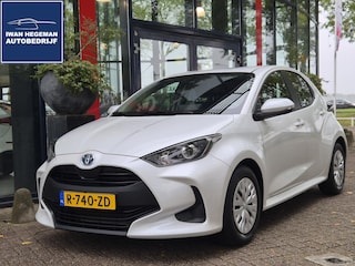 Toyota Yaris 1.5 Hybrid AUTOMAAT | Navigatie via Smartphone | Apple Carplay | Climate Control | Cruise Control | Parkeercamera