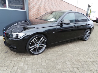 BMW 318i Exe Aut. M-Pakket Schuif-/kanteldak NAP Gr-Navi,Leer,19"Lmv,Stoelverw,Enz Enz