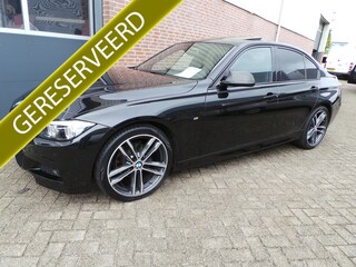BMW 318i Exe Aut. M-Pakket Schuif-/kanteldak NAP Gr-Navi,Leer,19"Lmv,Stoelverw,Enz Enz