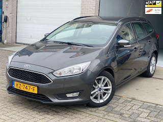 Ford Focus Wagon 1.0 Trend Ecoboost/ AUTOMAAT/ nap/ 1jaar apk/ volle opties, zeer nette auto