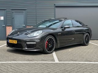 Porsche Panamera TURBO