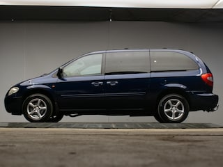 Chrysler Grand Voyager 3.3i V6 SE Luxe Sport (NAVI,LEDER,STOELVERWARMING,LEDER,ELECTRISCHE STOELEN,TREKHAAK,NIEUWE APK,NETTESTAAT)