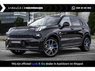 Lynk & Co 01 1.5 Plug-in Hybrid | Panoramadak | 360 Camera | Adaptive cruise control | 20" velgen | Navigatie | Apple Carplay / Android Auto | LED koplampen |