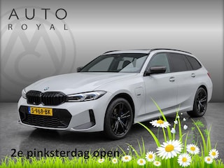 BMW 3-serie Touring 320e M-SPORT | PANORAMADAK| LEDER SPORT INTERIEUR| HEAD-UP DISPLAY| BORDENHERKENNING| DODE HOEK DETECTIE| HERMANKARDON | AIROC/ECC | CRUISECONTROLL |  CAMERA | PARKEERSENSOREN |
