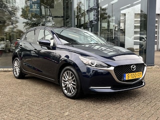 Mazda 2 1.5 Skyactiv-G Luxury | ACHTERUITRIJCAMERA | STOEL-EN STUURVERWARMING | LM VELGEN | CARPLAY | NAVIGATIE