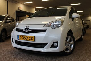 Toyota Verso-S 1.3 VVT-I ASPIRATION  Navigatie / Trekhaak / Cruise control / Clima control