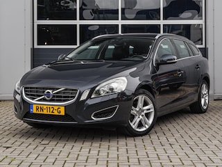 Volvo V60 1.6 DRIVe Summum | Leder | Xenon | PDC | Stoelverwarming | Trekhaak | Climate control