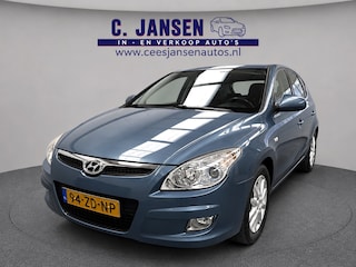 Hyundai i30 1.6i Dynamic Business | Airco (automatisch) | Alarmsysteem | Lichtmetalen velgen 16"